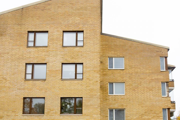 Taloyhtiön energiatehokkuus kuntoon ikkuna- ja oviremontilla