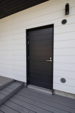 OVIEN LISÄVARUSTEET